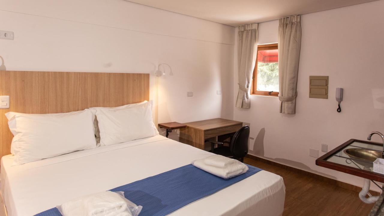 Hotel Chalet Monet - Granja Vianna Cotia  Ngoại thất bức ảnh